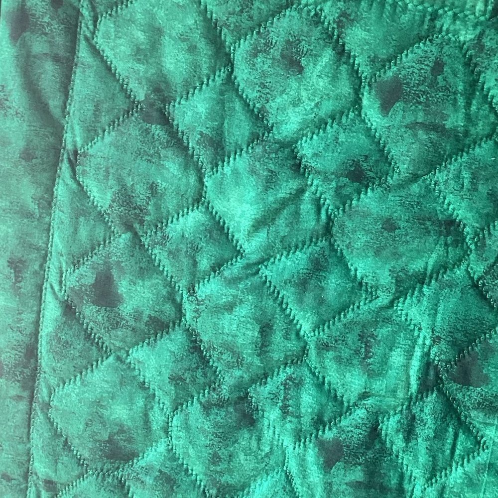 NWT Hand Crafted Colors of Green Quilt - Picture 12 of 12